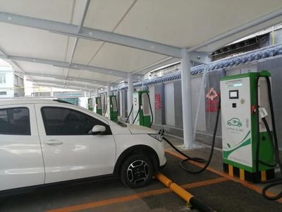 便捷出行再升級 呼市將新建300個公共充電樁，加速新能源電動汽車充電站建設